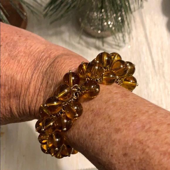 J Crew glass beaded bracelet in amber color - Picture 2 of 3